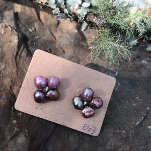 Pearl Stud Earrings E63